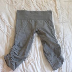 Lululemon cropped pants